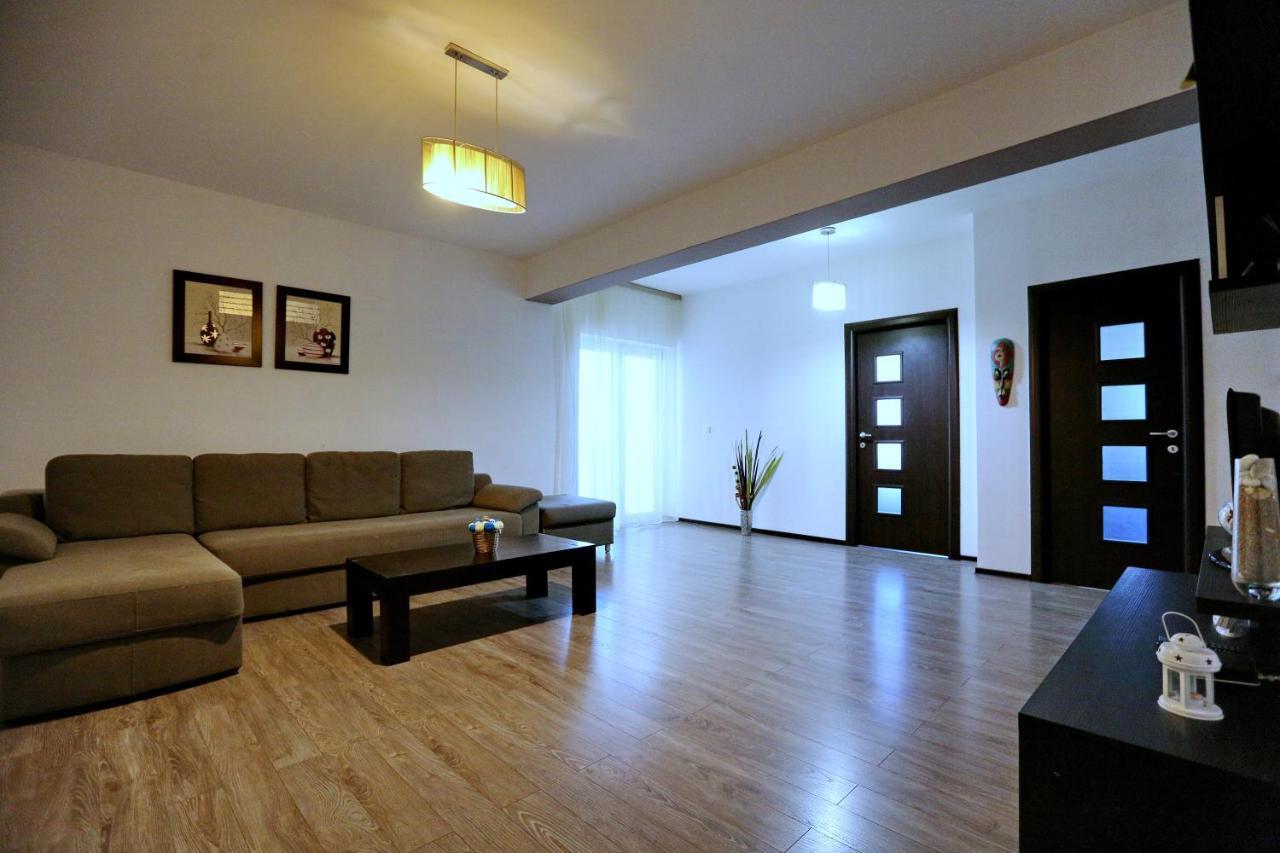 Bloc Izvor Appartement Piteşti Buitenkant foto