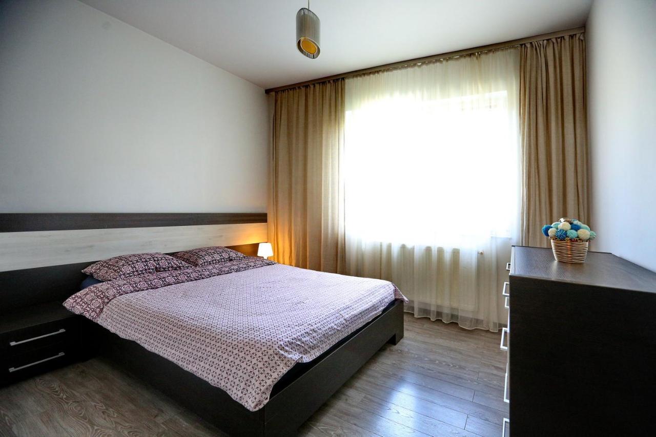 Bloc Izvor Appartement Piteşti Buitenkant foto
